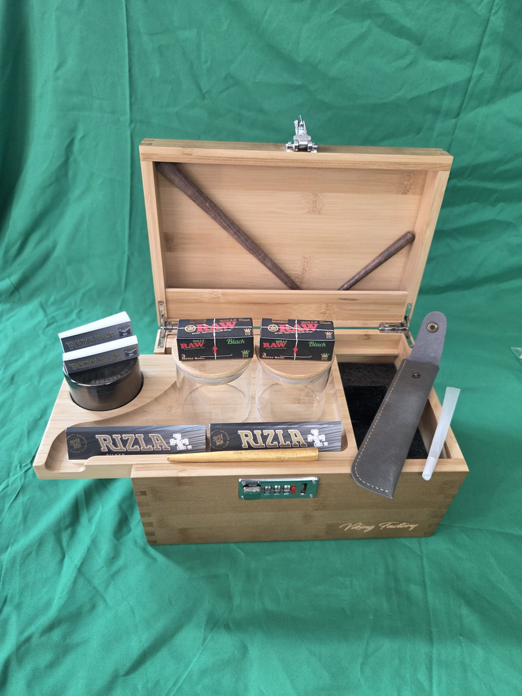Viking Factory Ultimate Rolling Kit - Rolling in Gigglez